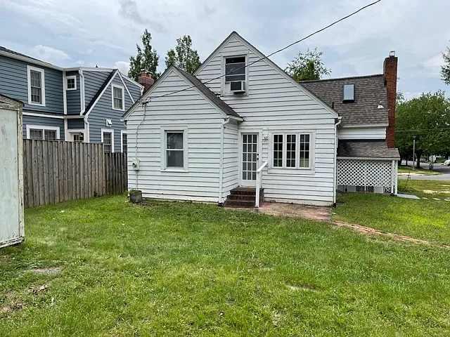 1 bed, 640 sqft, $1,600 — Photo 1