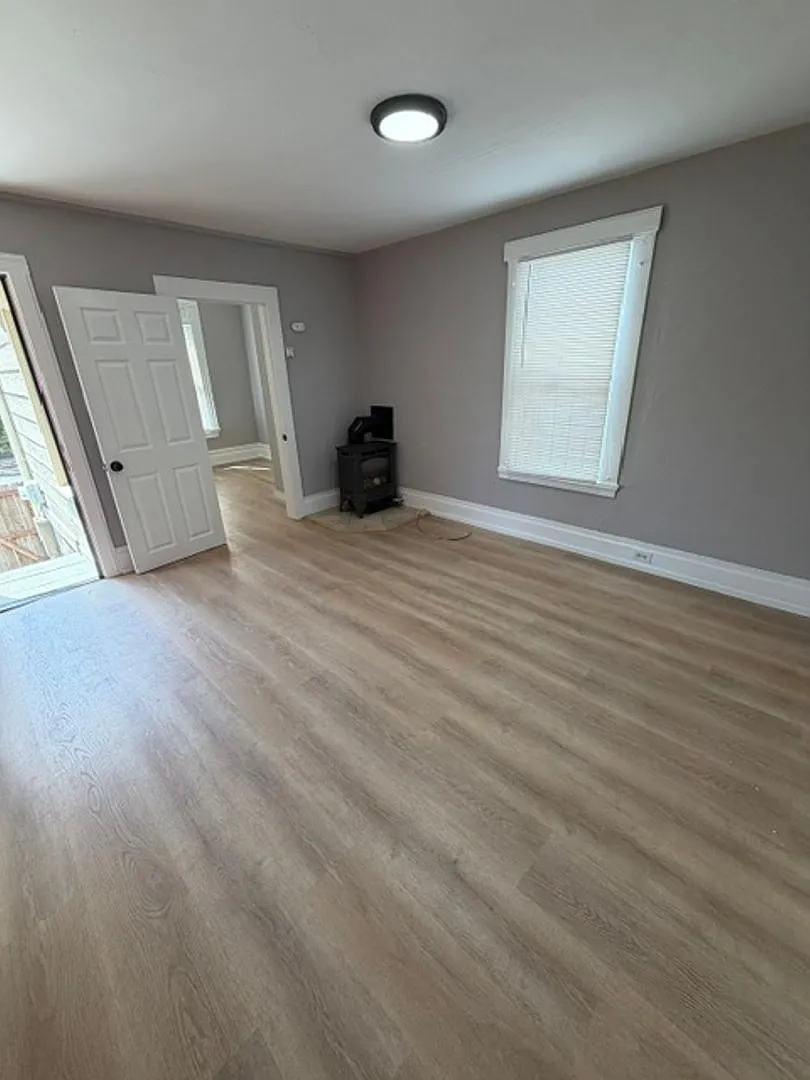1/2 Off First Month's Rent, 3Bdrm, 1Bath — Photo 3