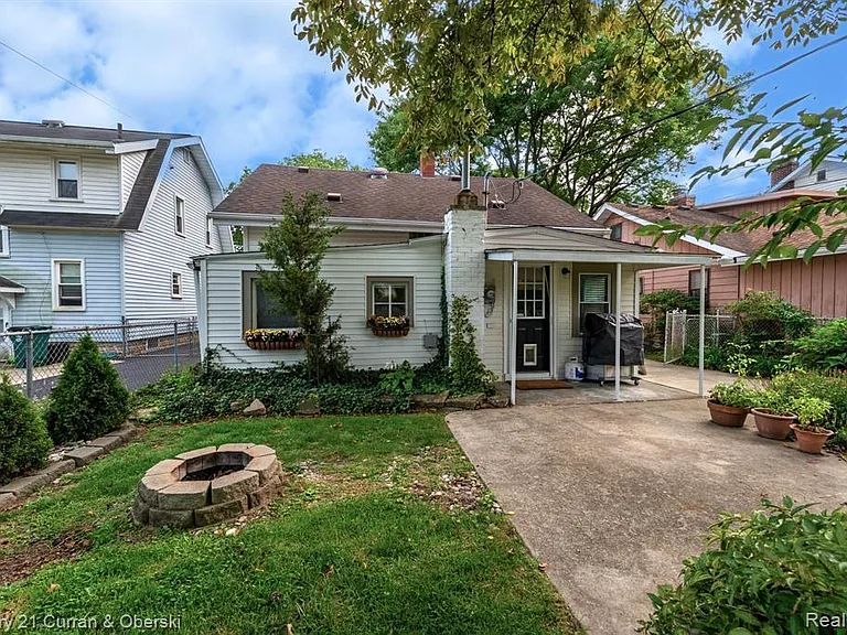 523 E Farnum Ave — Photo 35