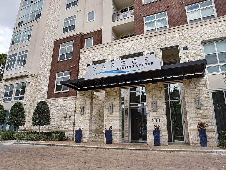 Vargos Exterior