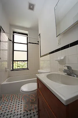 Rented by Kings Court Real Estate | media 41