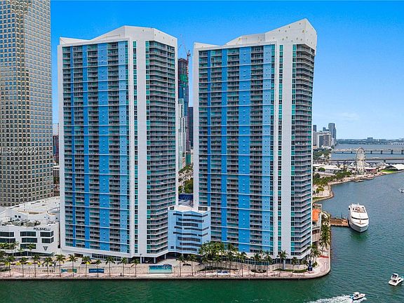 2nd image of 325 S Biscayne Blvd APT 3421