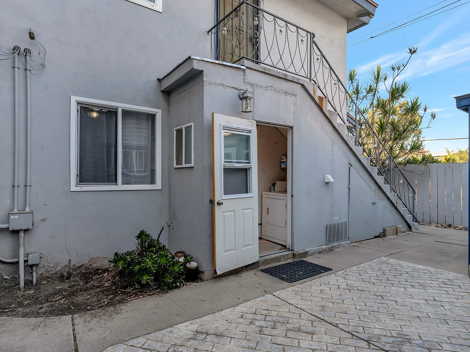 4140 3rd Ave — Photo 3