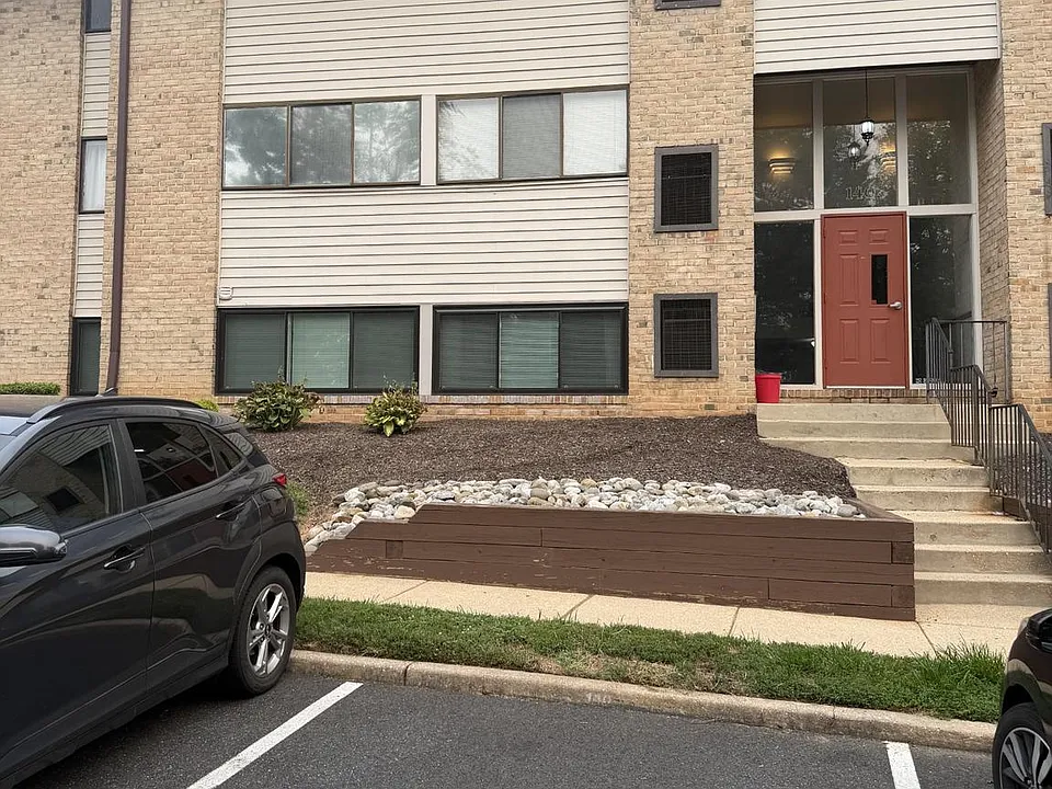 140 Royal Oak Dr #I