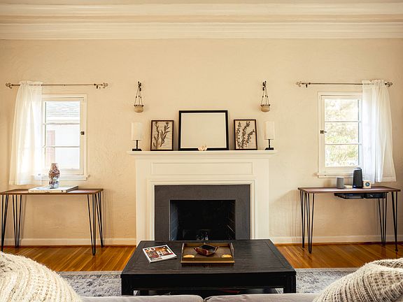 5th image of 1156 N Howard St