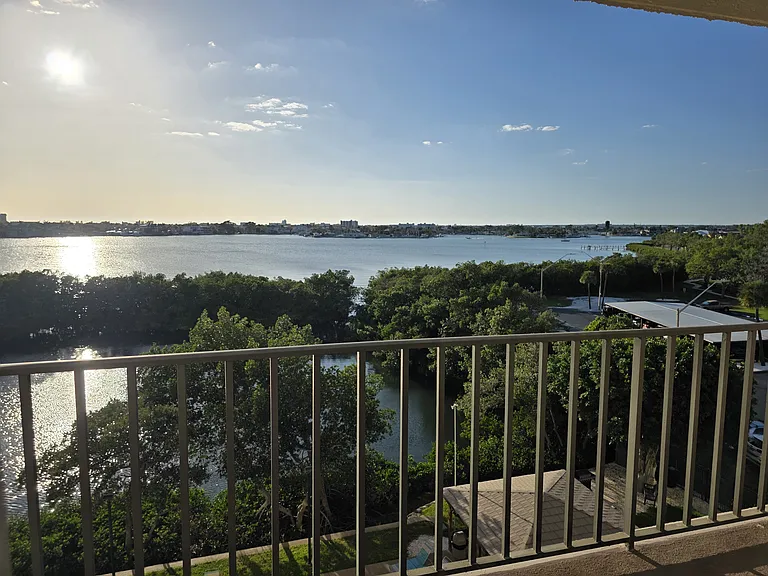 7050 Sunset Dr S #512 — Photo 4