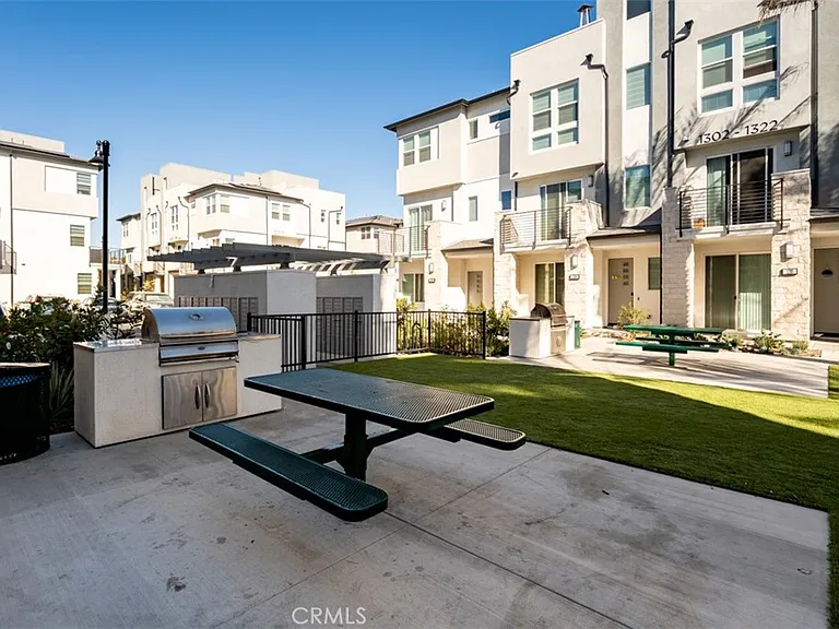 1415 W Cara Dr — Photo 50