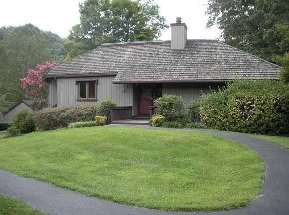 1st image of 76 Crown Cir #Na