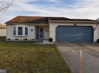 37 Horseshoe Ln N, Columbus, NJ 08022