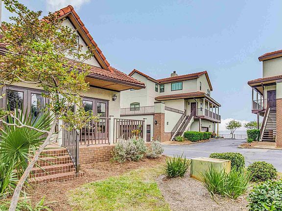 2nd image of 40 Baybridge Dr