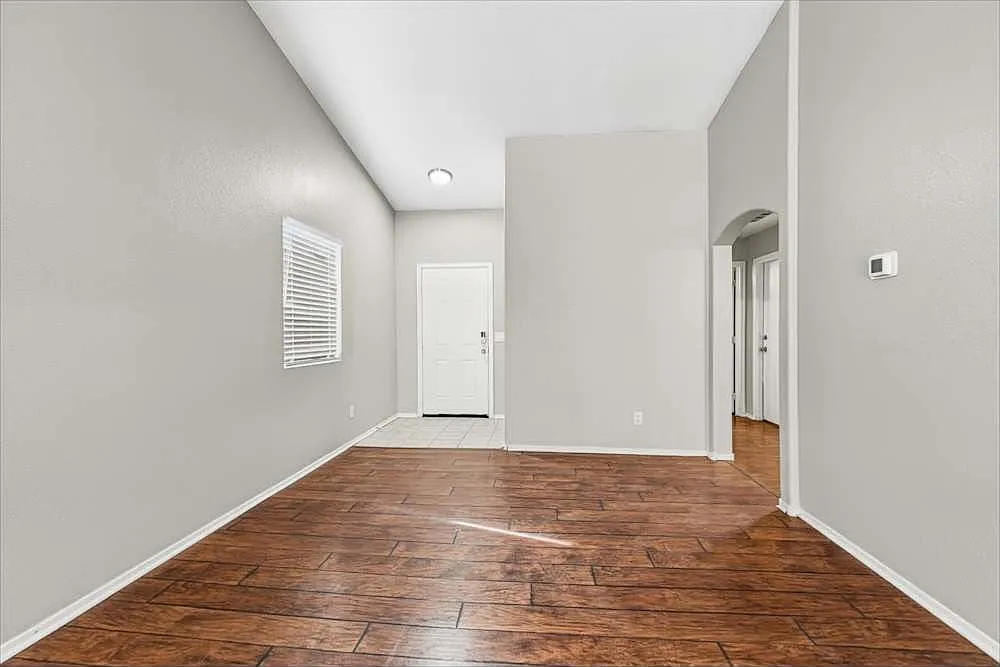 3 bed, 1308 sqft, $19,590 — Photo 2