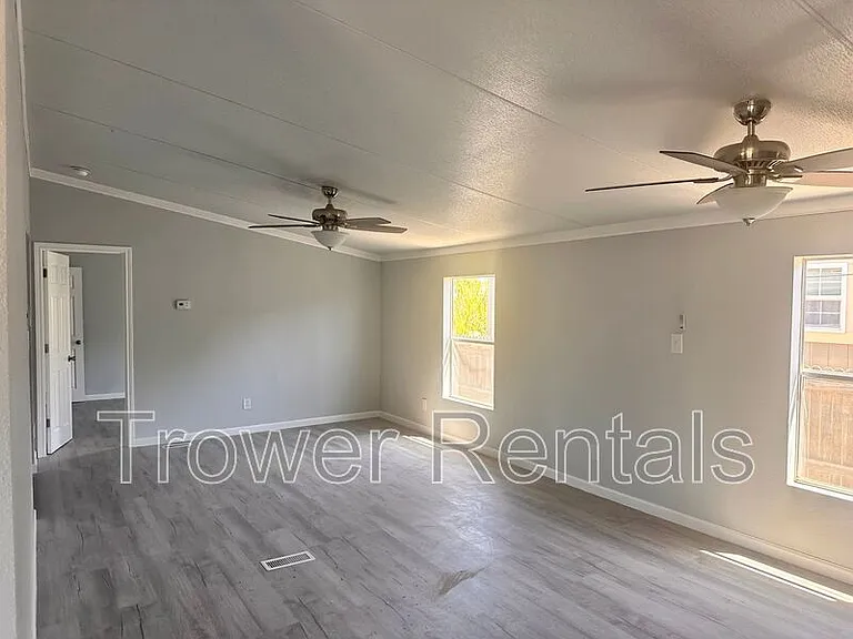 237 Orchard Dr — Photo 15
