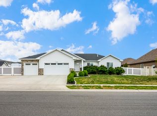 15804 S Packsaddle Dr W, Riverton, UT 84065