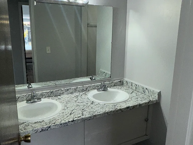 711 Arch St #306 — Photo 9