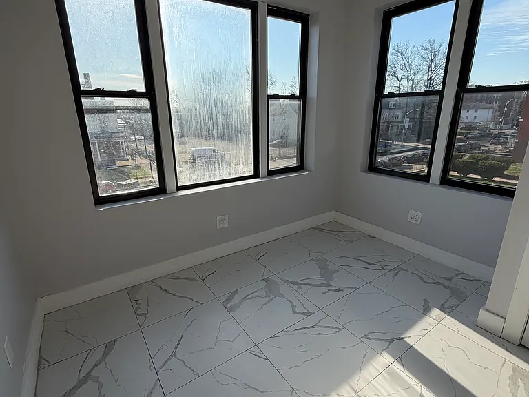 226 Roseville Ave #201 — Photo 2