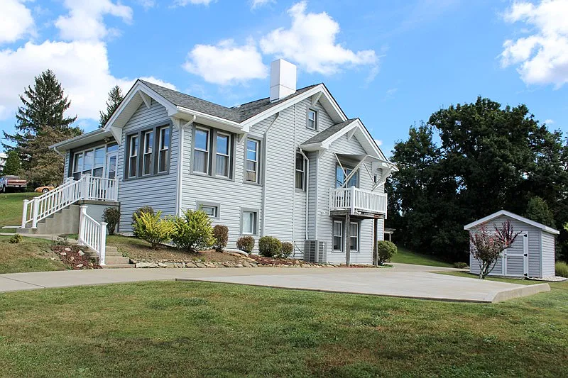 342 Clearview Ave photo 1