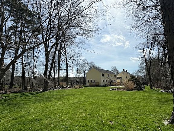 4th image of 531 Foundry St #531E