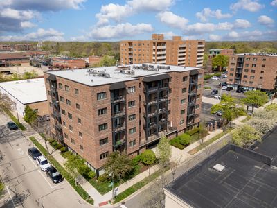 414 Clinton Pl APT 603, River Forest, IL, 60305