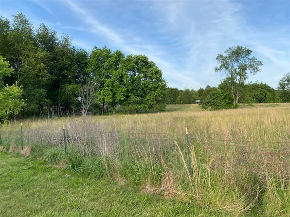 678 Penns Chapel Rd, Bowling Green, KY 42101