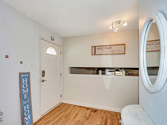 2nd image of 14785 Highland Ave