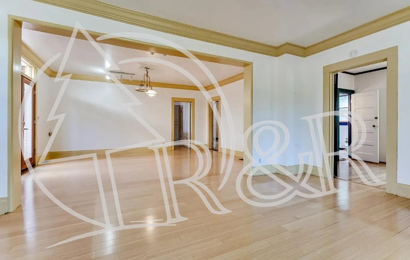3 bed, 2000 sqft, $2,850 — Photo 2