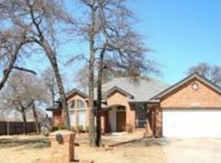 10001 Forest Ln, Midwest City, OK 73130