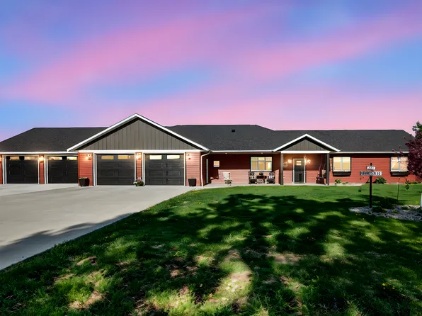 513 Harrison St, Welcome, MN 56181