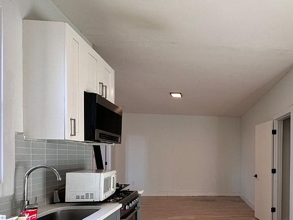 3rd image of 569 Bergen Ave #42D