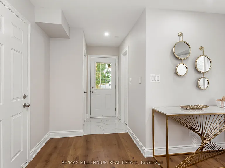 61 Mistywood Dr #UPPER — Photo 5