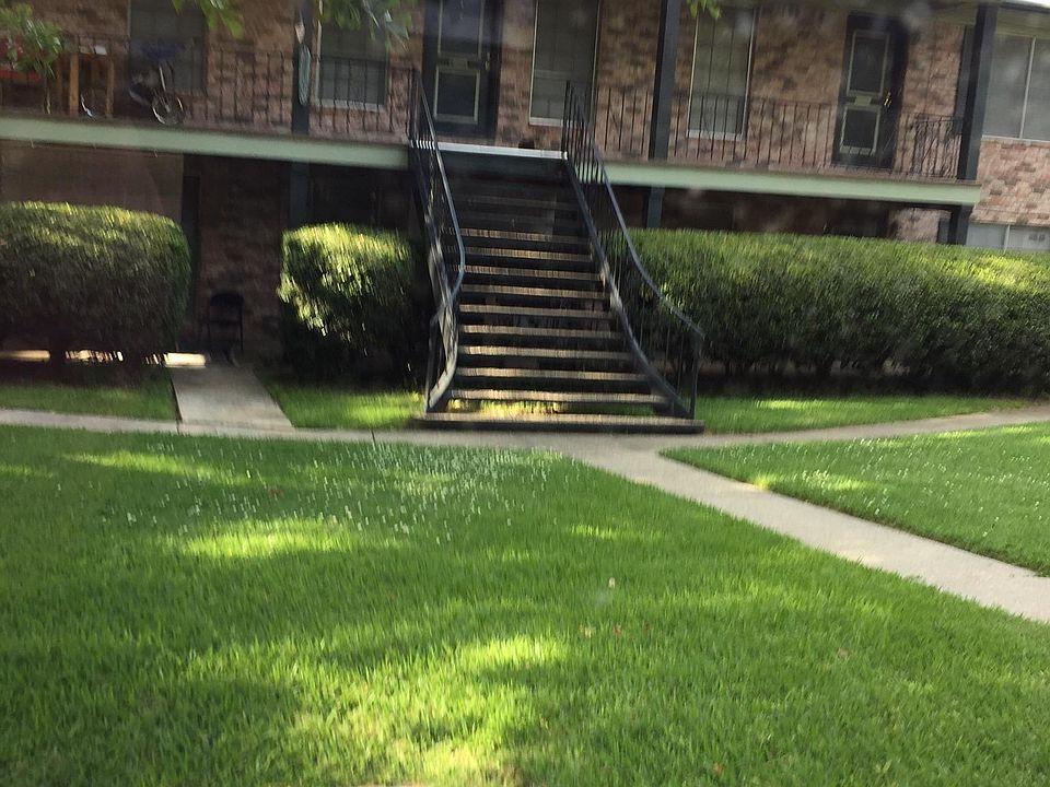 1st image of 930 Boulevard St APT F