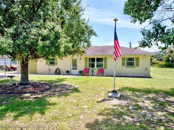 221 Boren Ave, Lake Placid, FL 33852