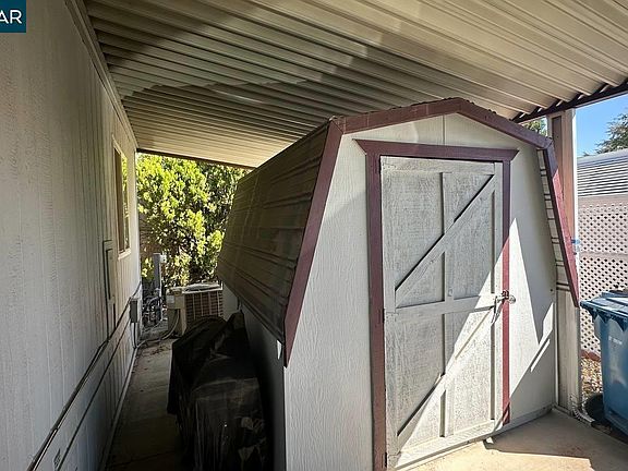 4th image of 367 Ravine Cir