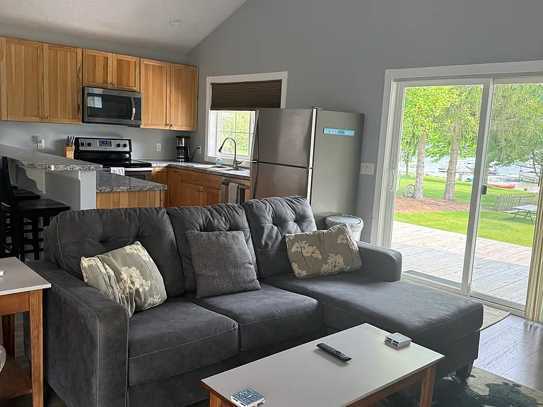 6951 Roelofs Ct — Photo 9