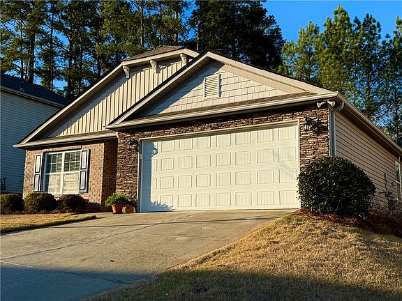 3rd image of 7 Ravencrest Dr