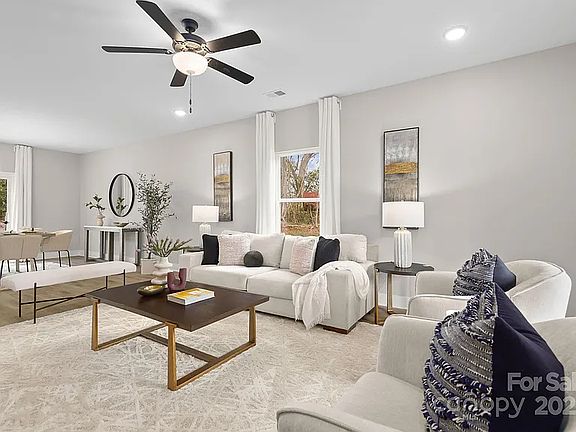 3rd image of 5115 Carden Dr
