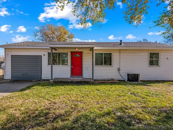 320 Mercedes Ave, Bartlesville, OK 74003
