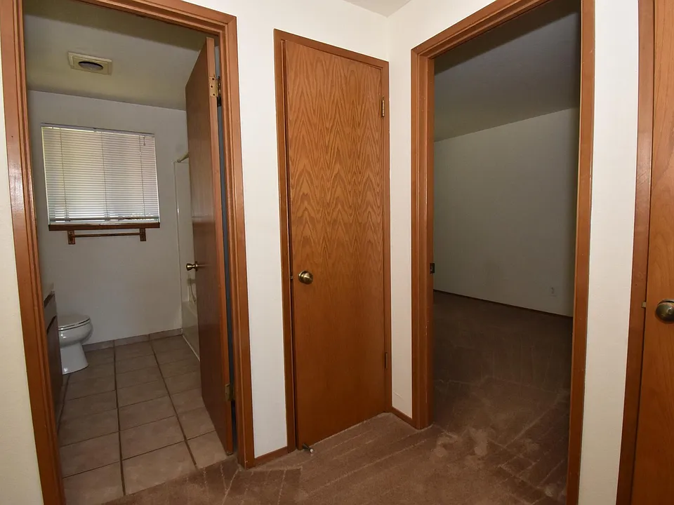 upstairs hallway & entry to bathroom & bedroom
