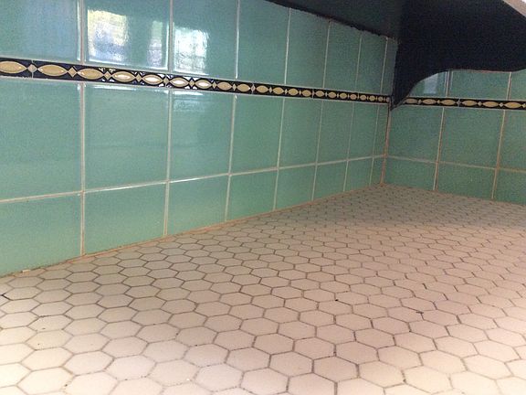 4th image of 521 W Gramercy Pl