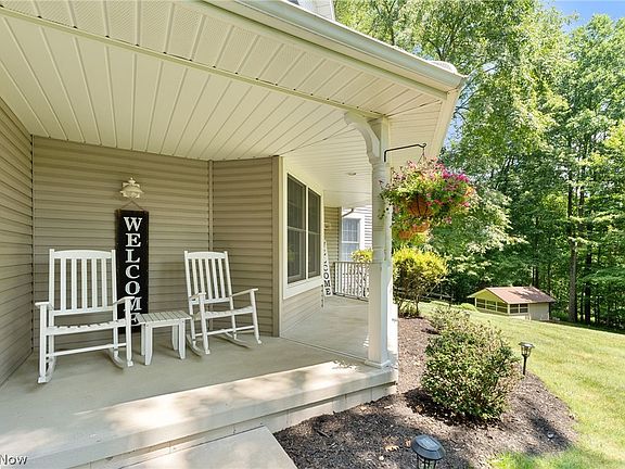 2nd image of 27 Latonka Trl
