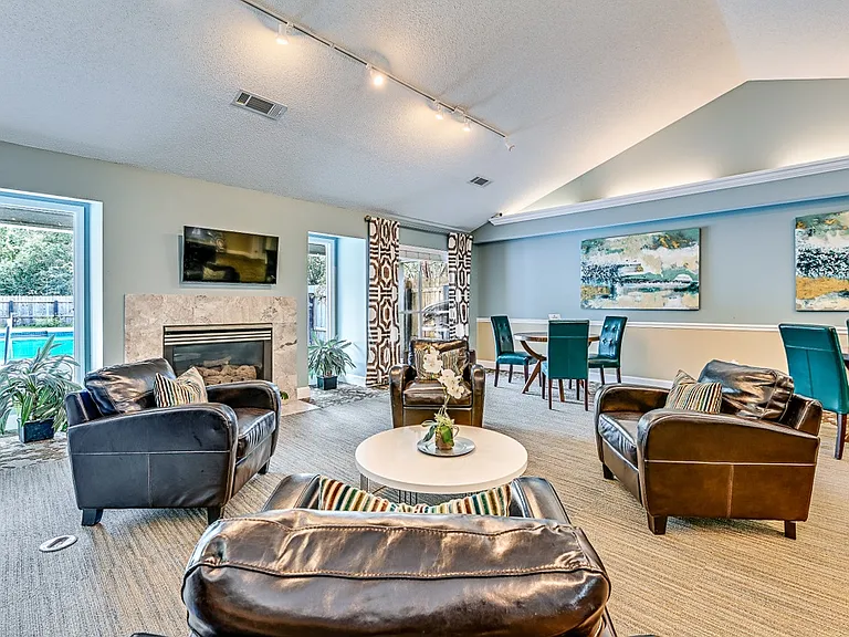 Springwood Townhomes — Photo 18