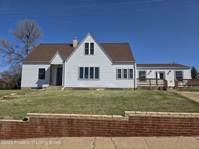 301 Iowa Ave, Mott, ND, 58646