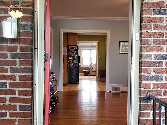 4th image of 310 Townes St