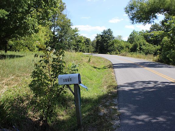 4th image of 1060 State Highway 1668