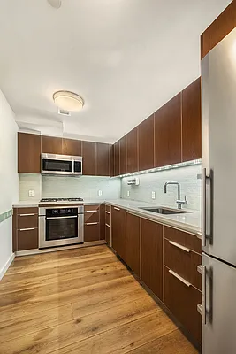 Sold by LEVEN Real Estate | media 3