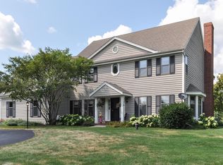 W359S4055 Bowe Ct, Dousman, WI 53118