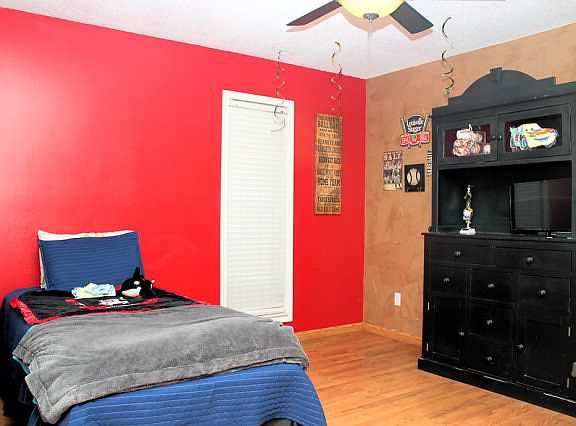 5th image of 3533 Hyde Park Ave