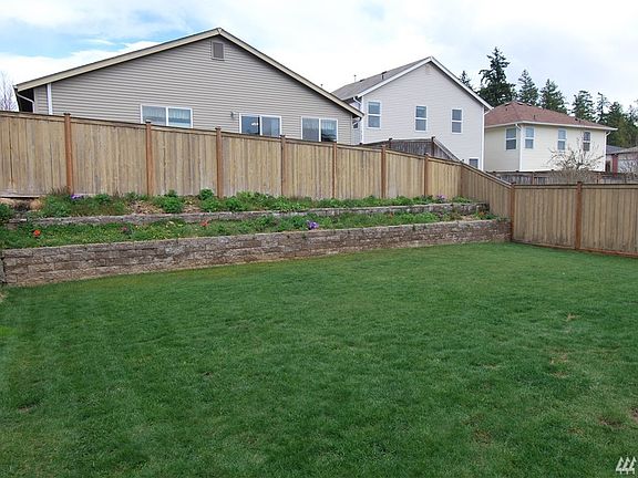 3rd image of 455 NW Stendahl Ct