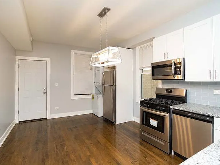 2657 N Ridgeway Ave #3 — Photo 4