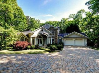 457 Shadowlawn Rd SE, Marietta, GA 30067