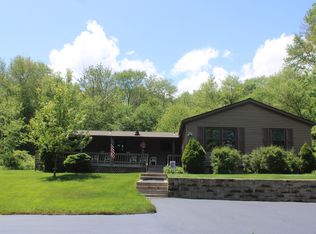 137 N Brook St, Hampton, CT 06247